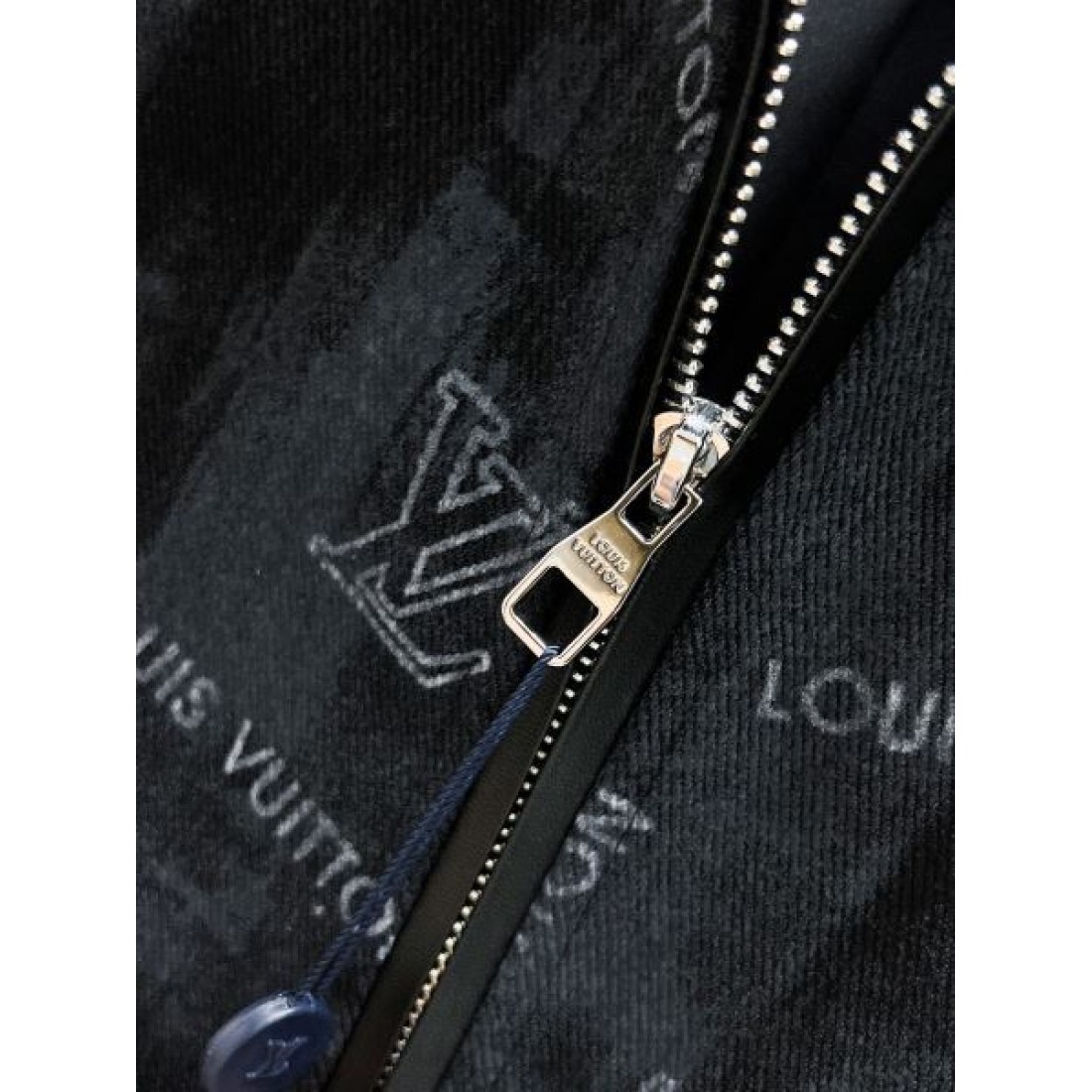  ラグジュアリーで華やかな LOUIS VUITTON ルイヴィトン コピー コート 大人の魅力