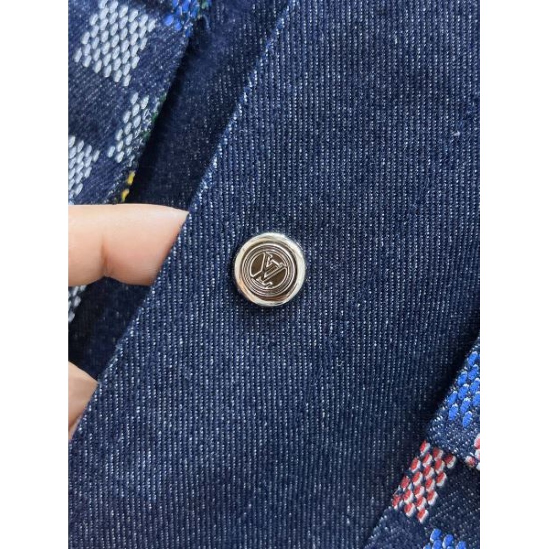 ラグジュアリーで気品ある LOUIS VUITTON ルイヴィトン コピー コート 華やかな存在感