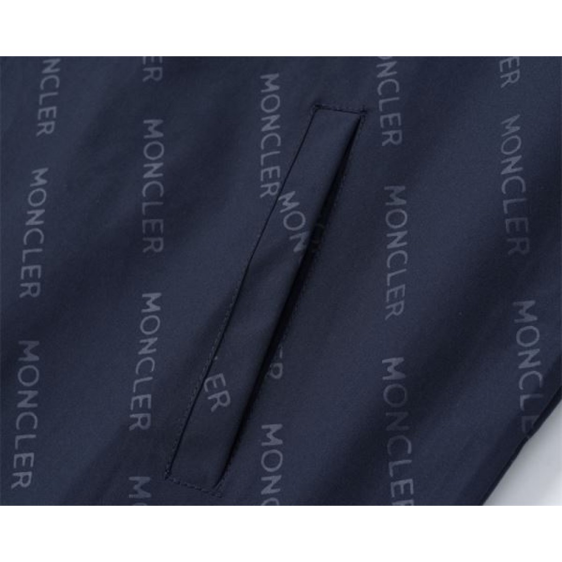 エレガントで華やかな MONCLER モンクレール コピー コート 大人の魅力