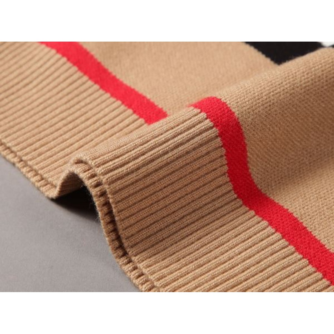 暖かみある上品な BURBERRY バーバリー スーパーコピー セーター クラシカル