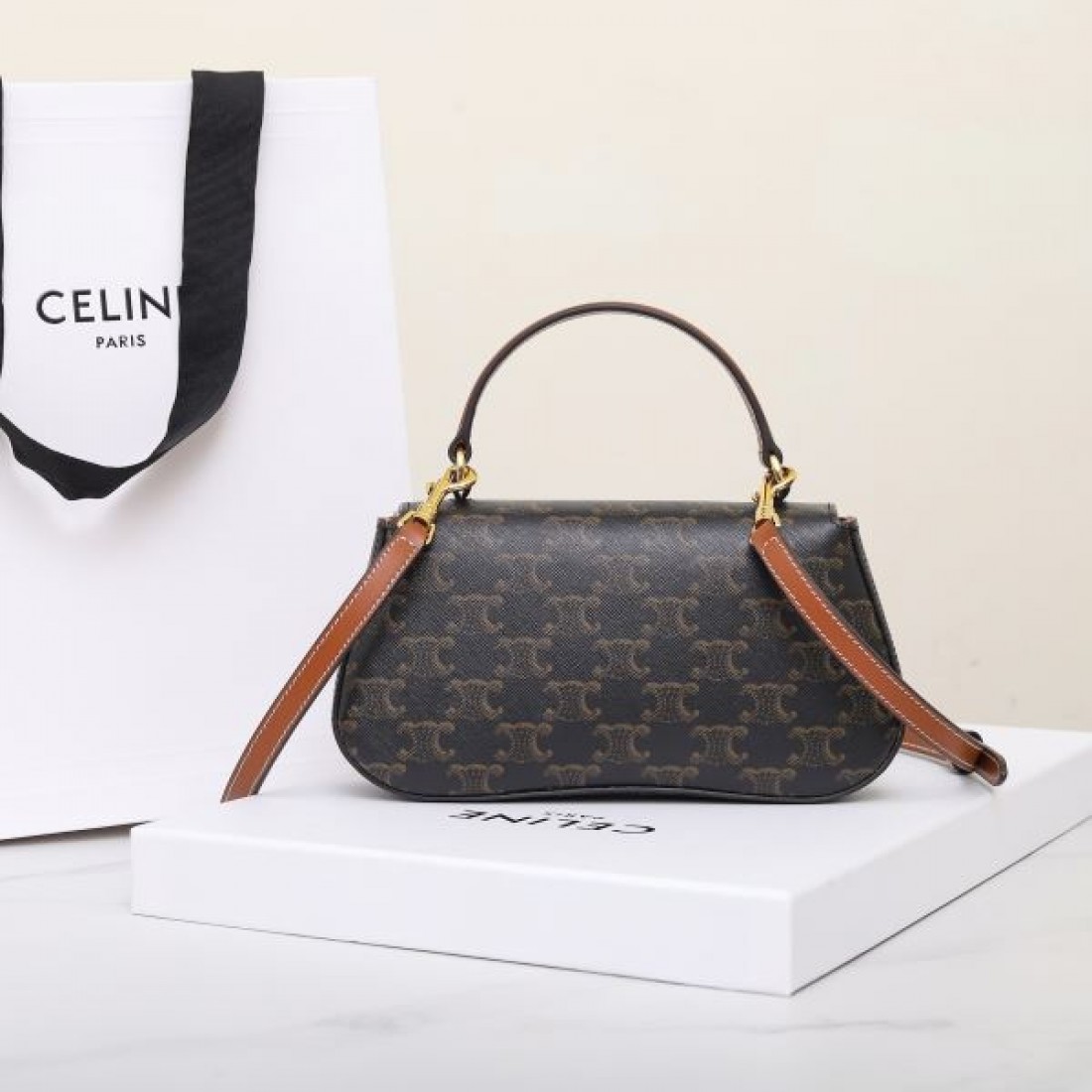 洗練された CELINE セリーヌ コピー トートバッグ 高品質でモダンな印象