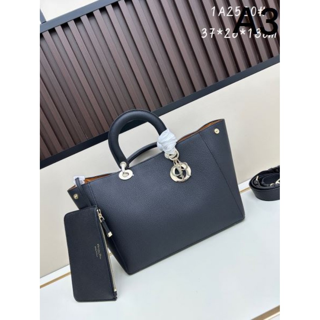 ディオール DIOR コピー トートバッグ 高貴で魅力的なラグジュアリー感