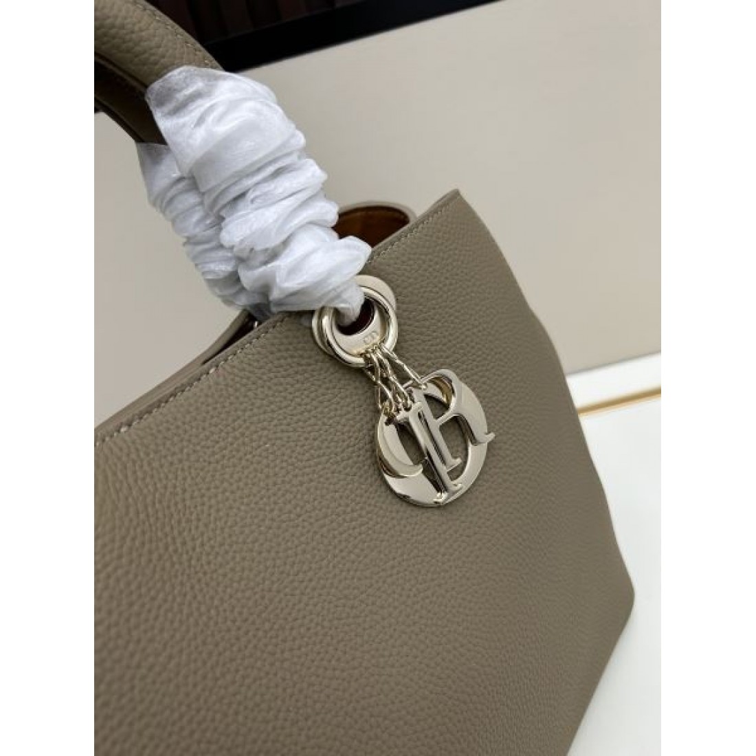 ディオール DIOR コピー トートバッグ 高貴で魅力的なラグジュアリー感