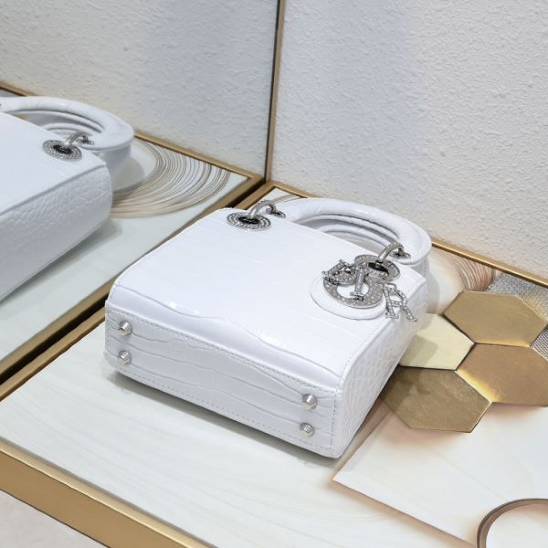 大胆でおしゃれな DIOR ディオール コピー トートバッグ 優雅さが際立つ