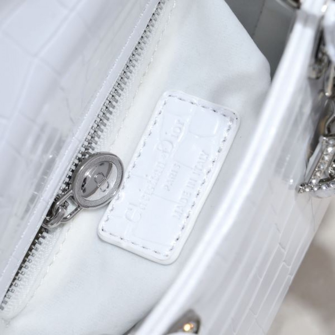 大胆でおしゃれな DIOR ディオール コピー トートバッグ 優雅さが際立つ