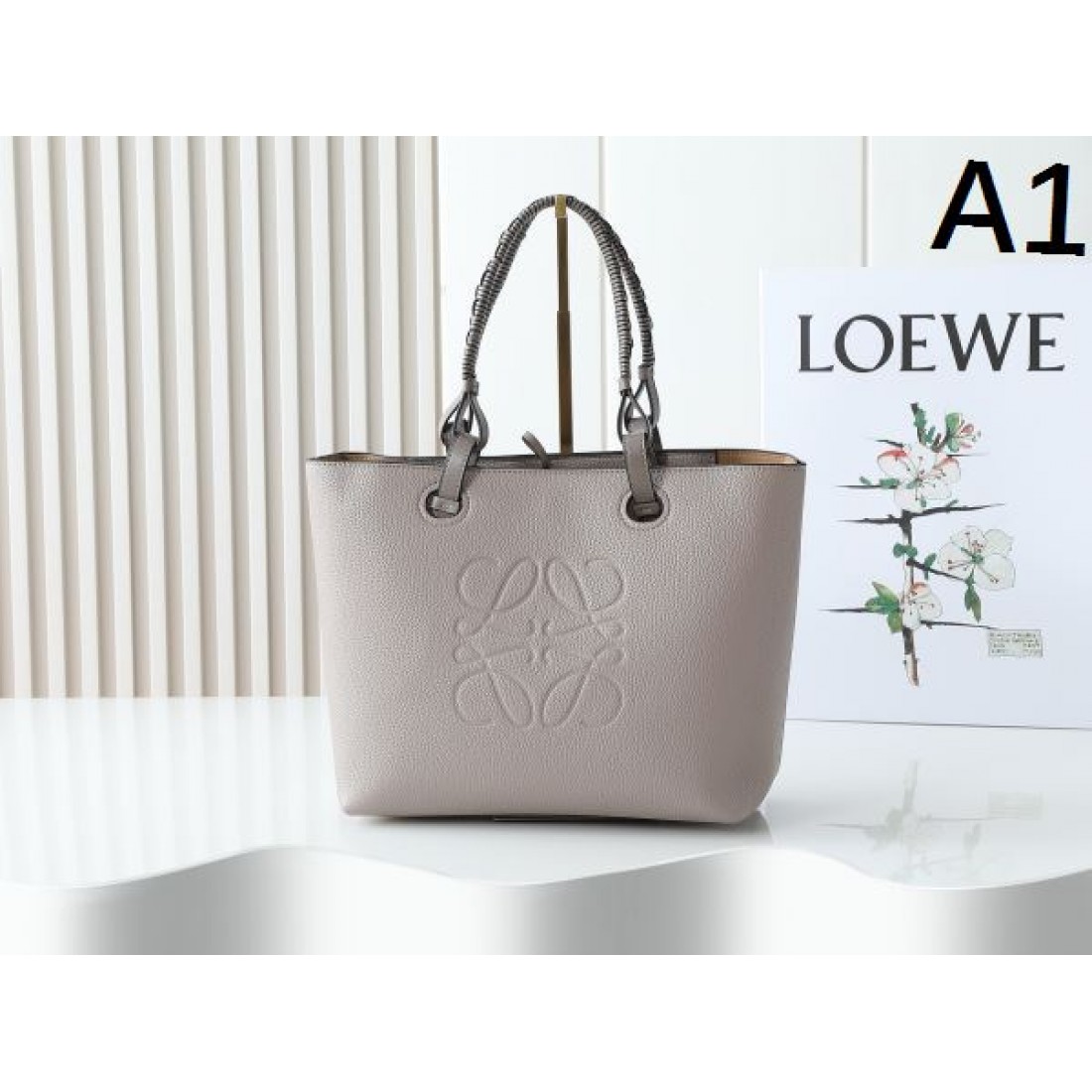 上質でモダンな LOEWE ロエベ コピー トートバッグ スタイリッシュな一品