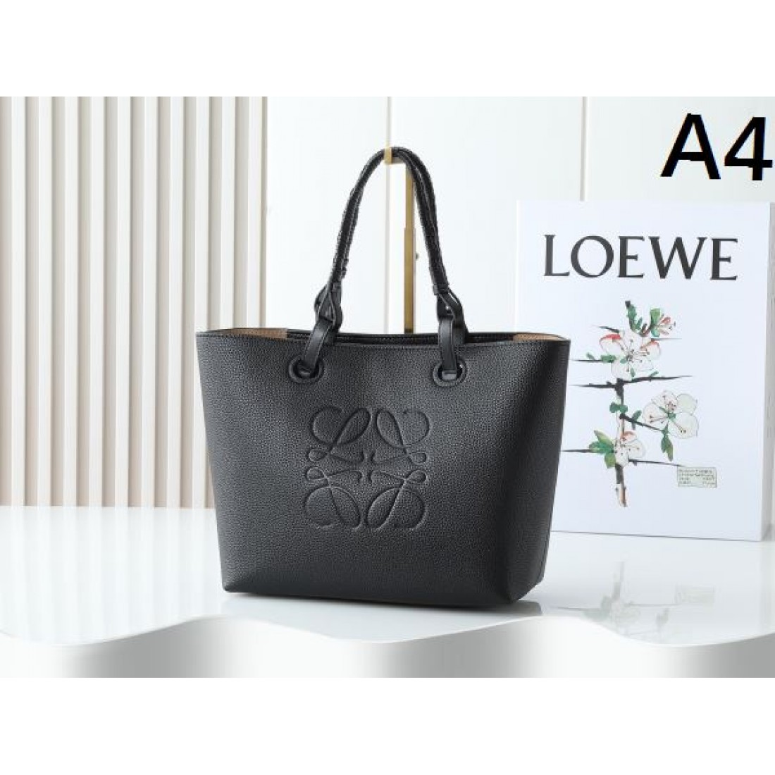 上質でモダンな LOEWE ロエベ コピー トートバッグ スタイリッシュな一品