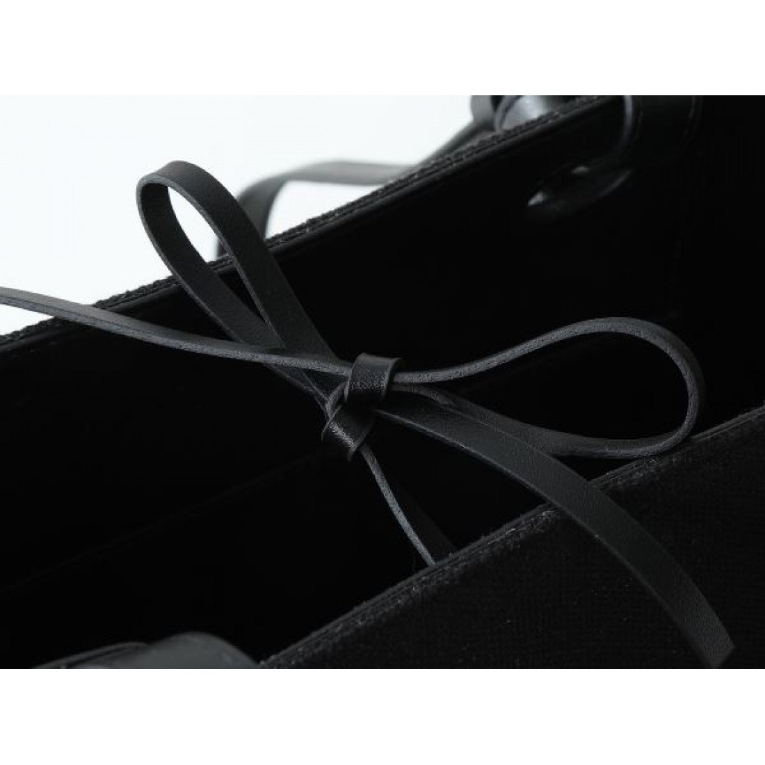 LOEWE ロエベ コピー トートバッグ エレガントな雰囲気で人気急上昇