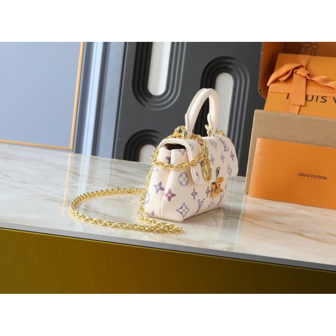  ラグジュアリーで魅力的な LOUIS VUITTON ルイヴィトン コピー トートバッグ