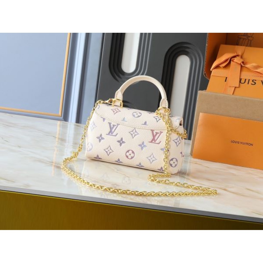  ラグジュアリーで魅力的な LOUIS VUITTON ルイヴィトン コピー トートバッグ