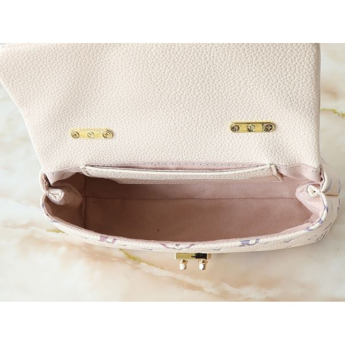  ラグジュアリーで魅力的な LOUIS VUITTON ルイヴィトン コピー トートバッグ