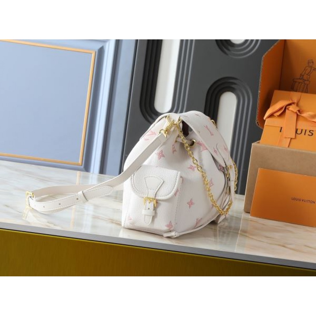 圧倒的な存在感を放つ LOUIS VUITTON ルイヴィトン コピー トートバッグ 特別なデザイン