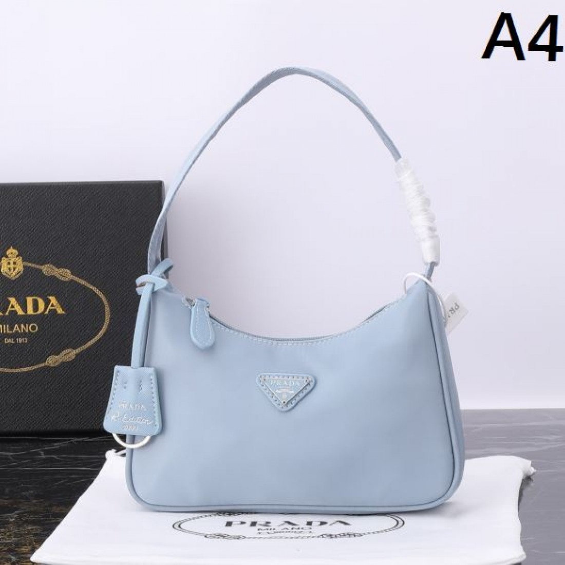 圧倒的な存在感 PRADA スーパーコピー トートバッグ プラダ 上質な仕上がり