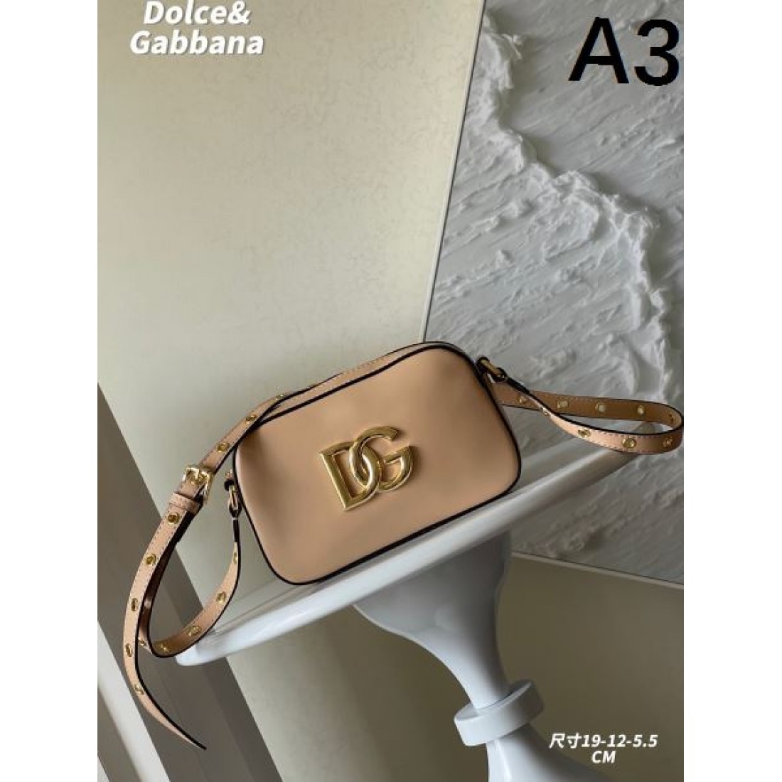 DOLCE＆GABBANA ドルチェ＆ガッバーナ コピー ショルダーバッグ 魅惑的で華やかな印象