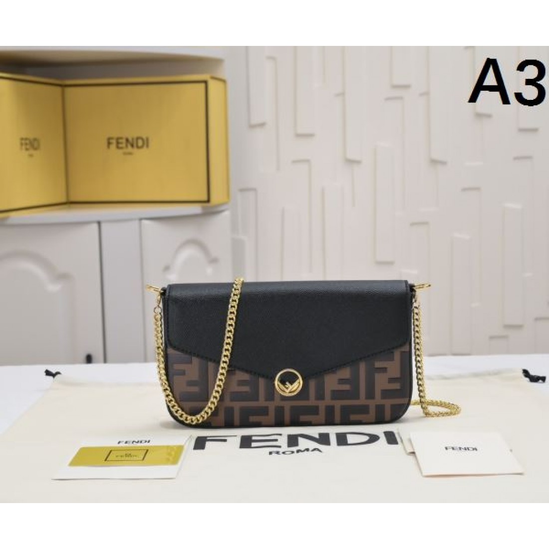  旬のスタイルにぴったり FENDI フェンデイ コピー ショルダーバッグ 上品でモダン