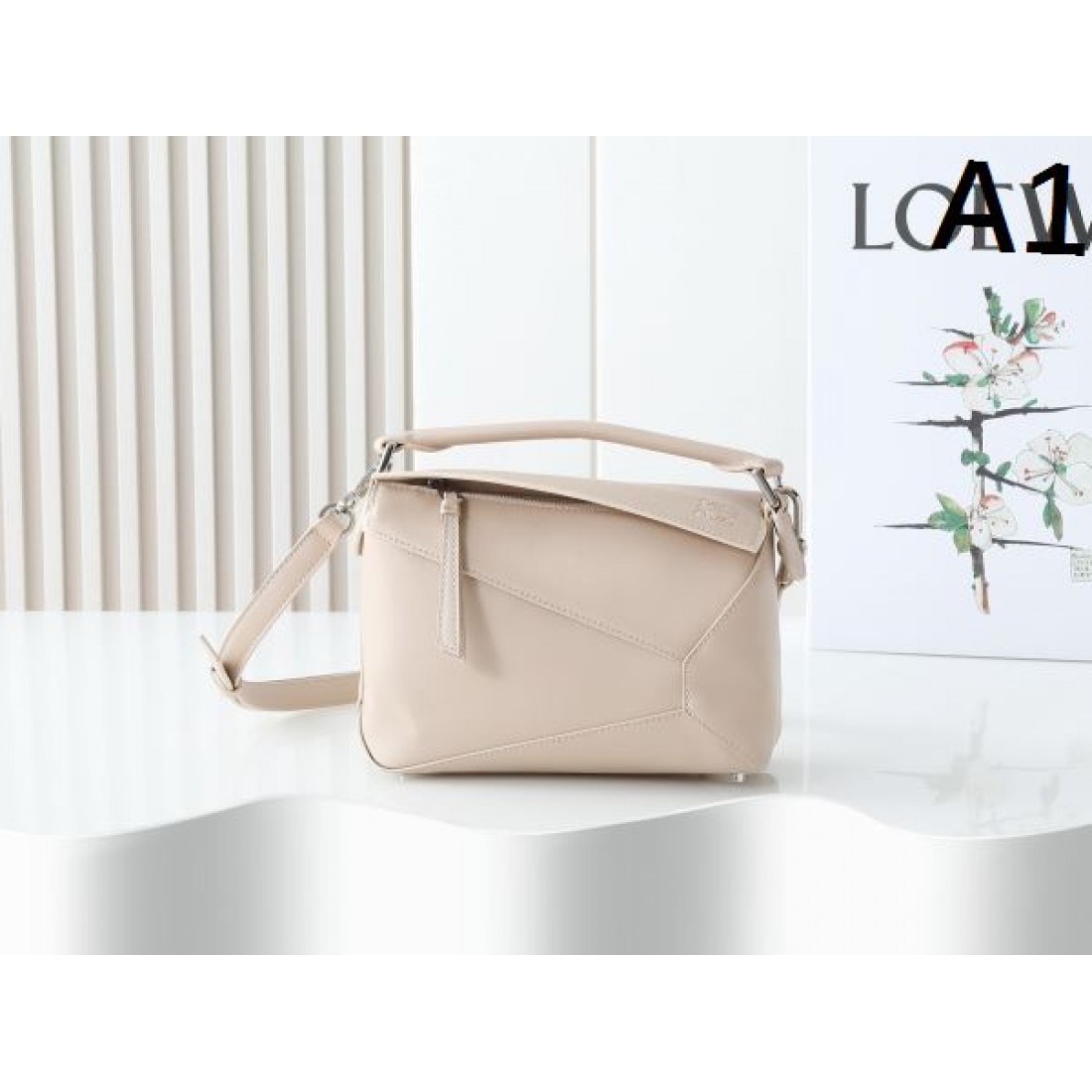 人気急上昇中の LOEWE ロエベ コピー ショルダーバッグ 上品で洗練されたデザイン