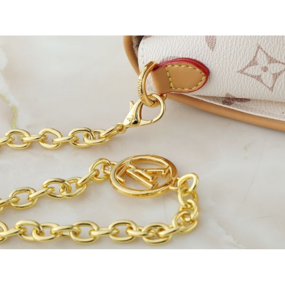 高品質でスタイリッシュな LOUIS VUITTON ルイヴィトン コピー ショルダーバッグ