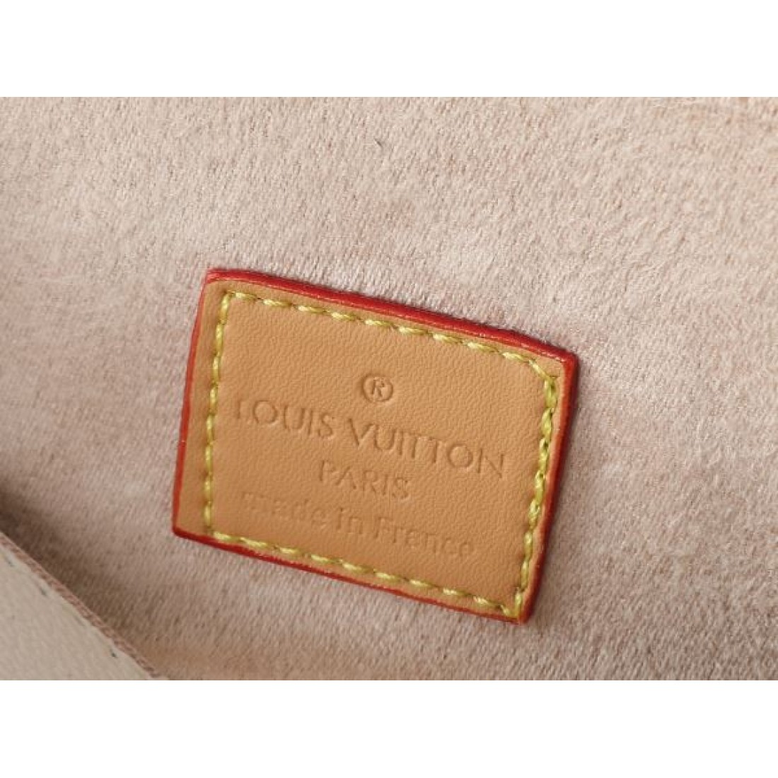 高品質でスタイリッシュな LOUIS VUITTON ルイヴィトン コピー ショルダーバッグ