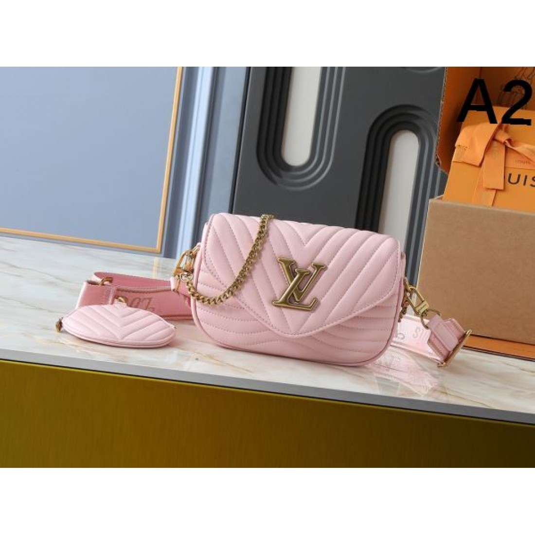 魅力的で華麗な LOUIS VUITTON ルイヴィトン コピー ショルダーバッグ エレガントに