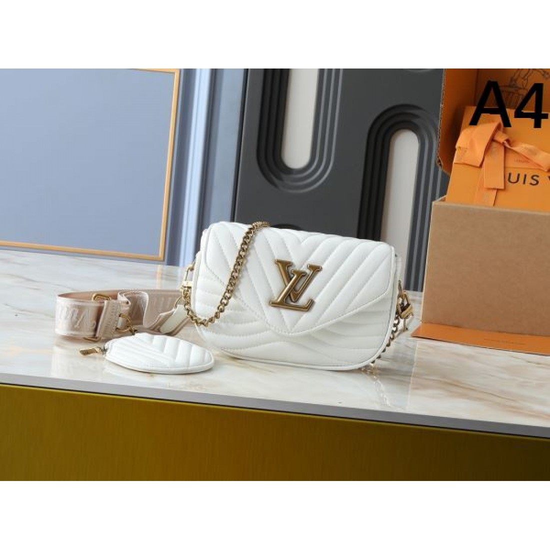 魅力的で華麗な LOUIS VUITTON ルイヴィトン コピー ショルダーバッグ エレガントに
