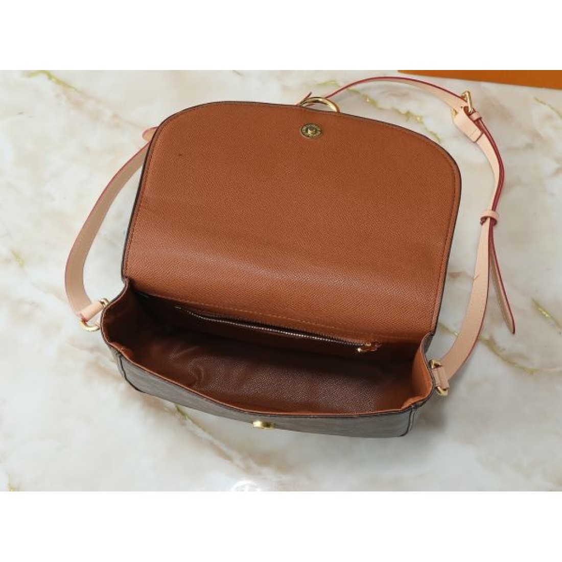 ルイヴィトン コピー ショルダーバッグ LOUIS VUITTON 高雅で洗練された