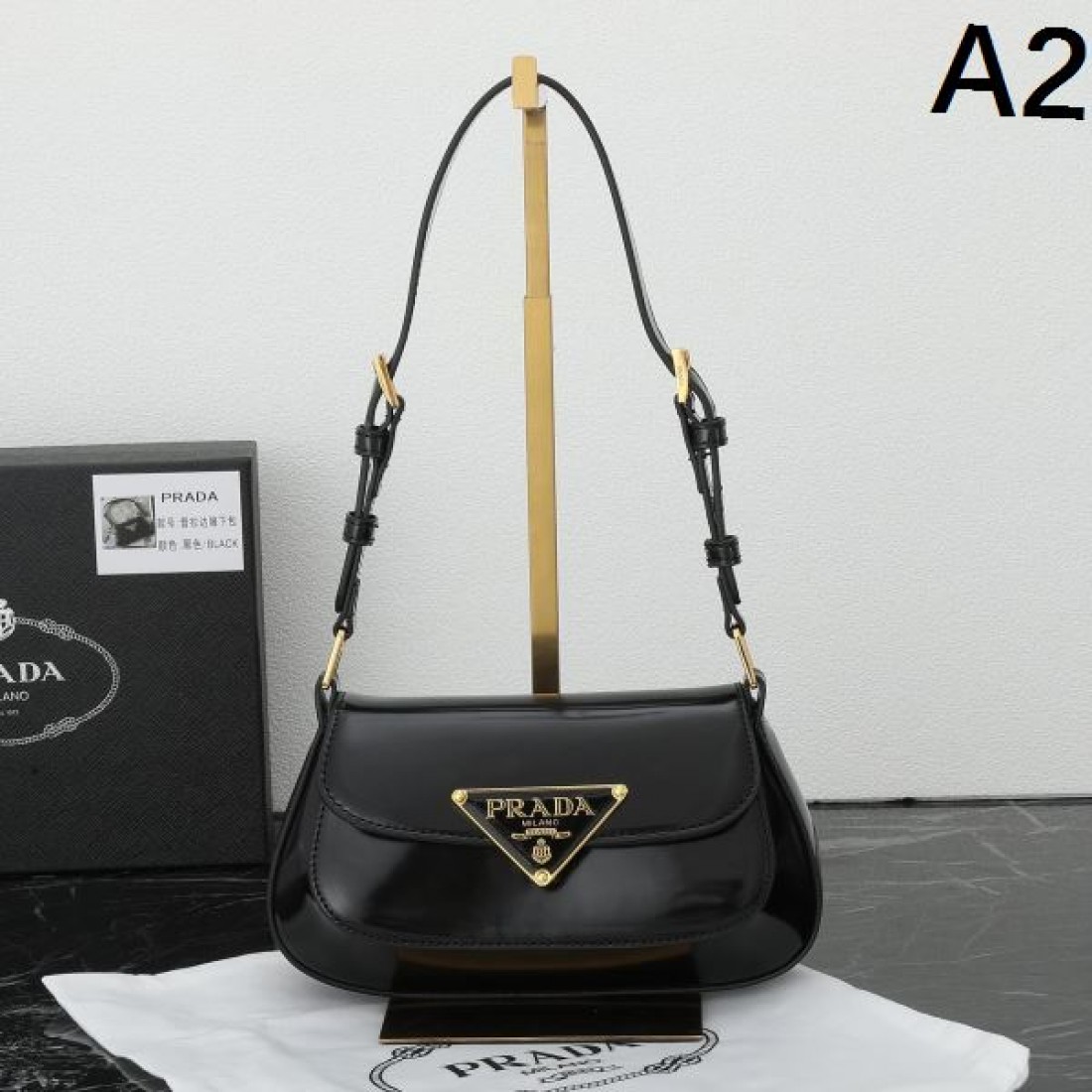 プラダ コピー ショルダーバッグ PRADA 上品で存在感のある