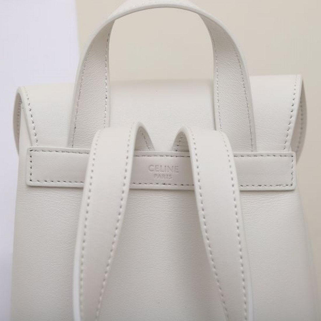  魅惑的な CELINE セリーヌ コピー バックパック シックな印象