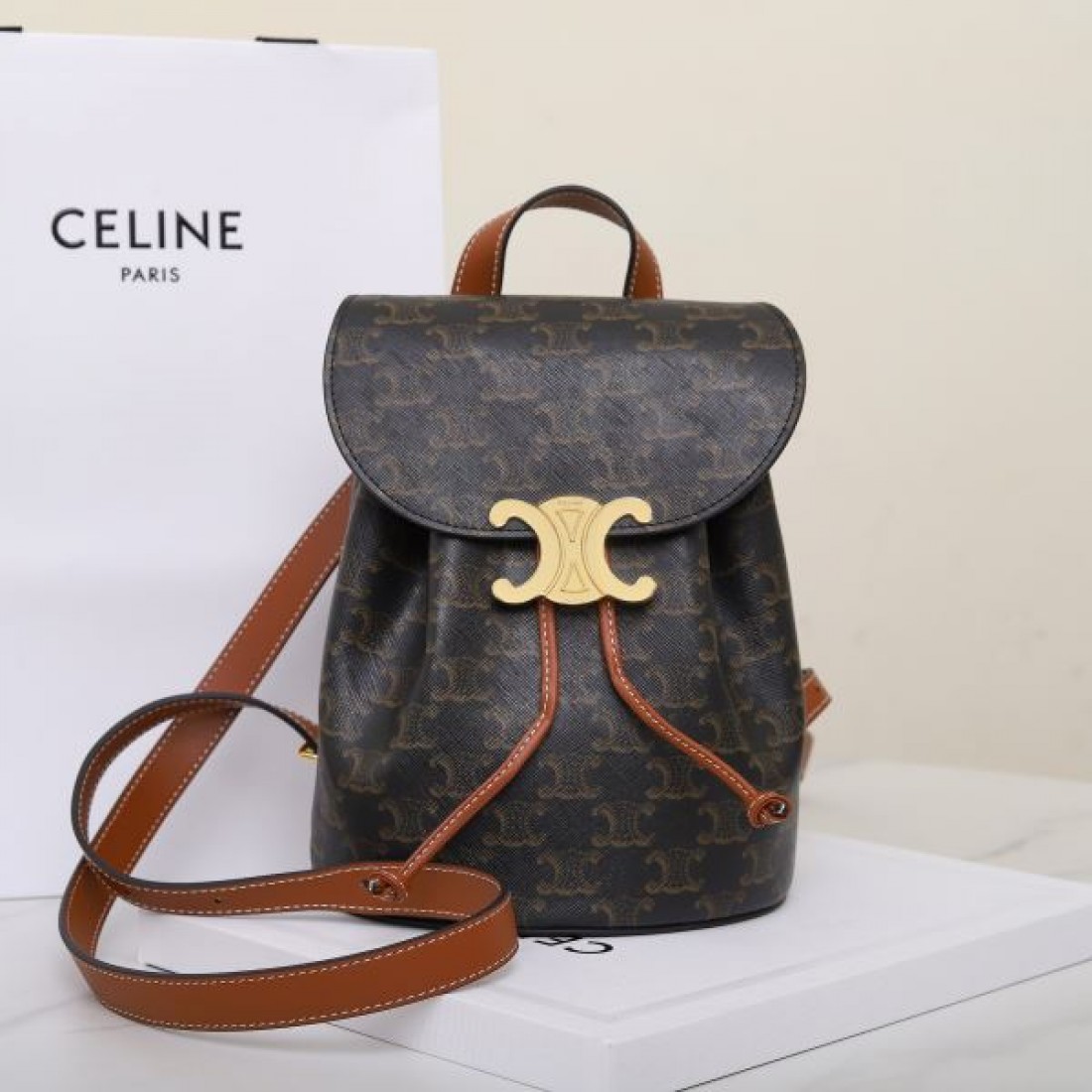 CELINE セリーヌ コピー バックパック エレガントで洗練された