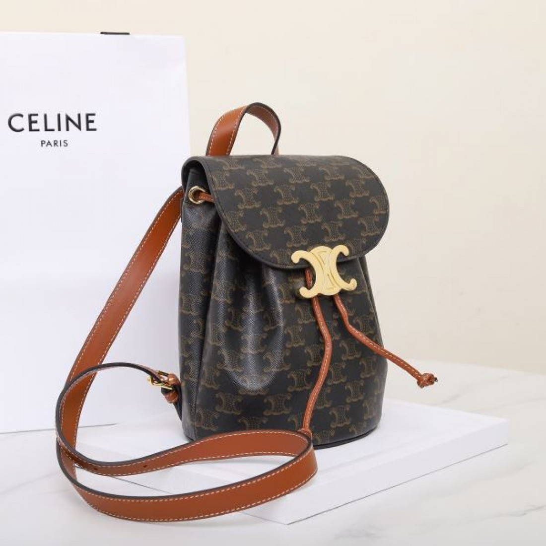 CELINE セリーヌ コピー バックパック エレガントで洗練された