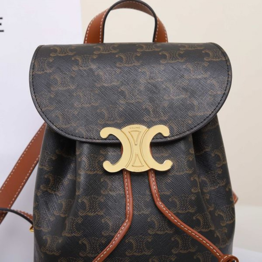 CELINE セリーヌ コピー バックパック エレガントで洗練された