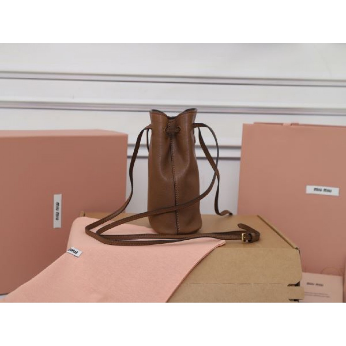 MIU MIU 洗練された ミュウミュウ コピー バックパック 華やかに