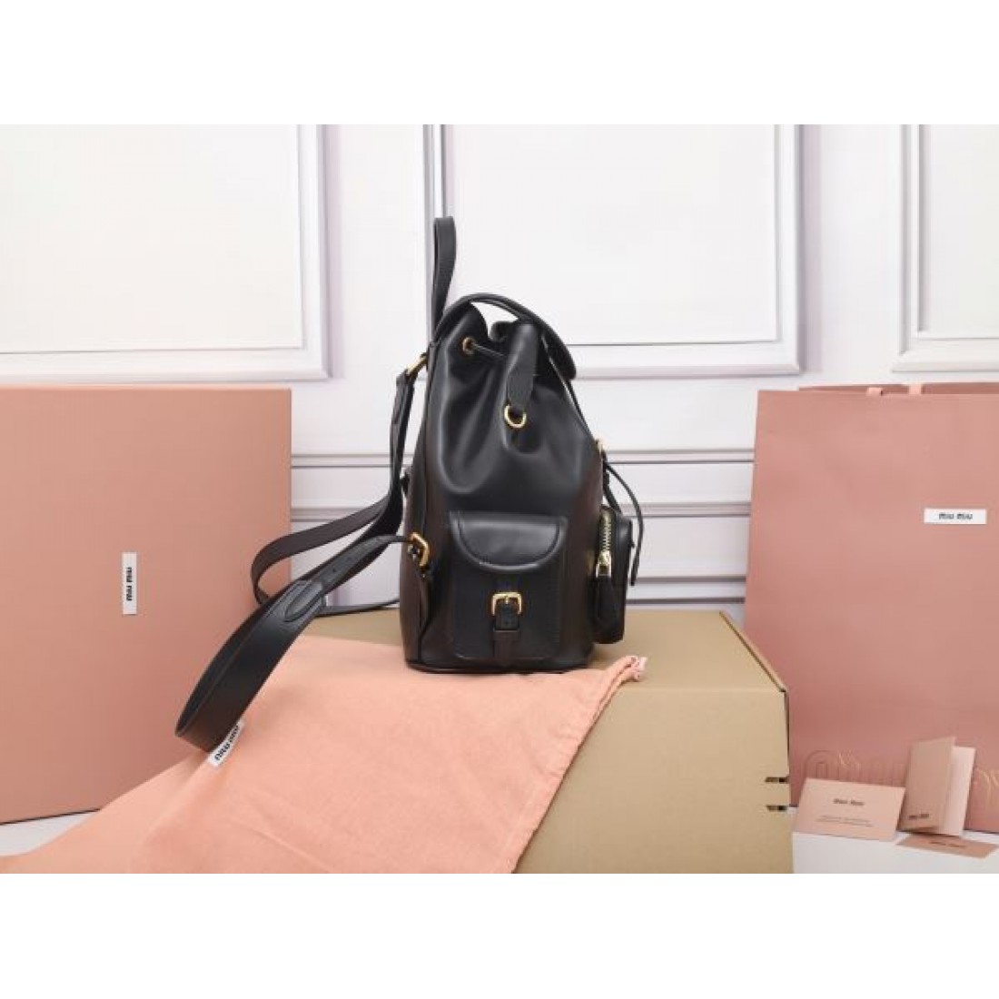  高級感ただよう MIU MIU ミュウミュウ コピー バックパック 魅力的な