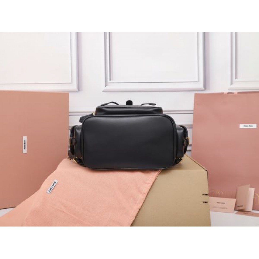  高級感ただよう MIU MIU ミュウミュウ コピー バックパック 魅力的な