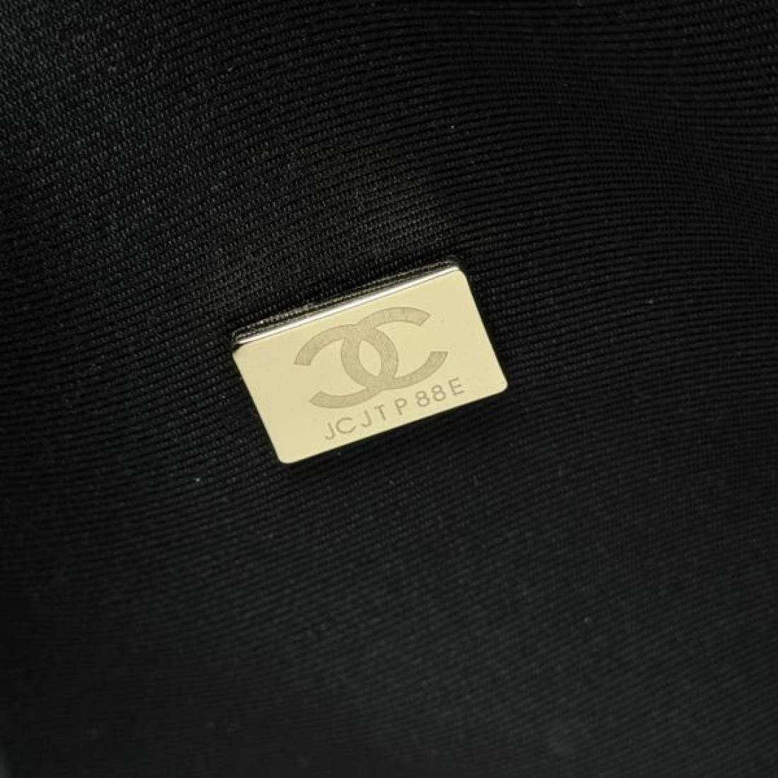 CHANEL シャネル コピー トートバッグ 上質でフェミニンな魅力