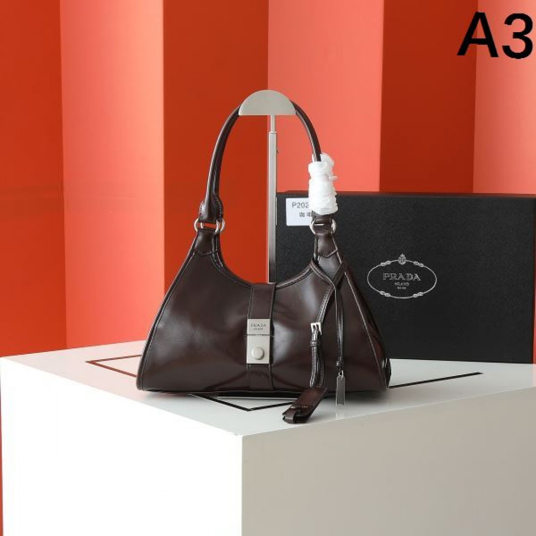 華やかで魅力的な プラダ コピー トートバッグ PRADA 今だけ特別に