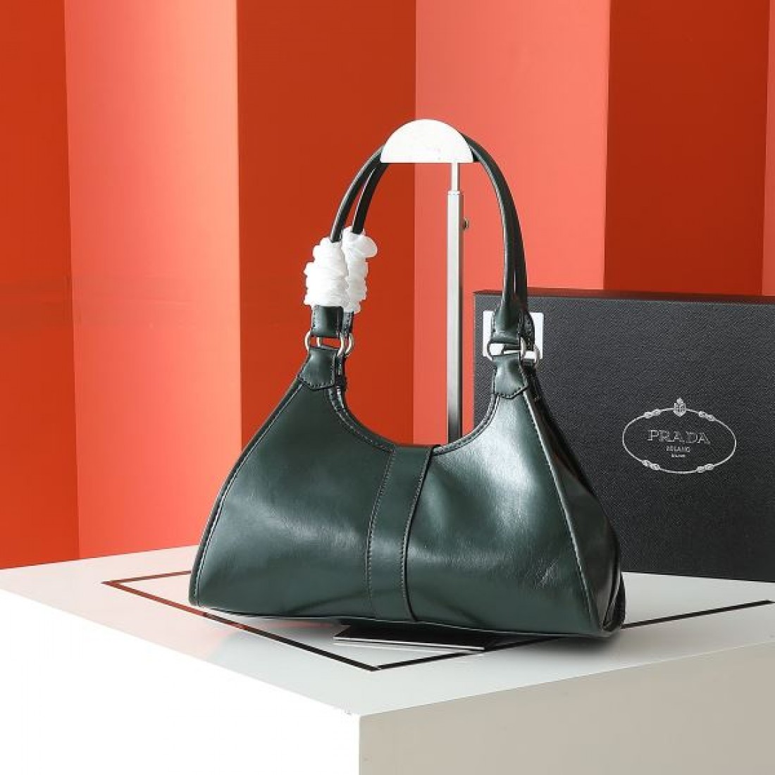 華やかで魅力的な プラダ コピー トートバッグ PRADA 今だけ特別に