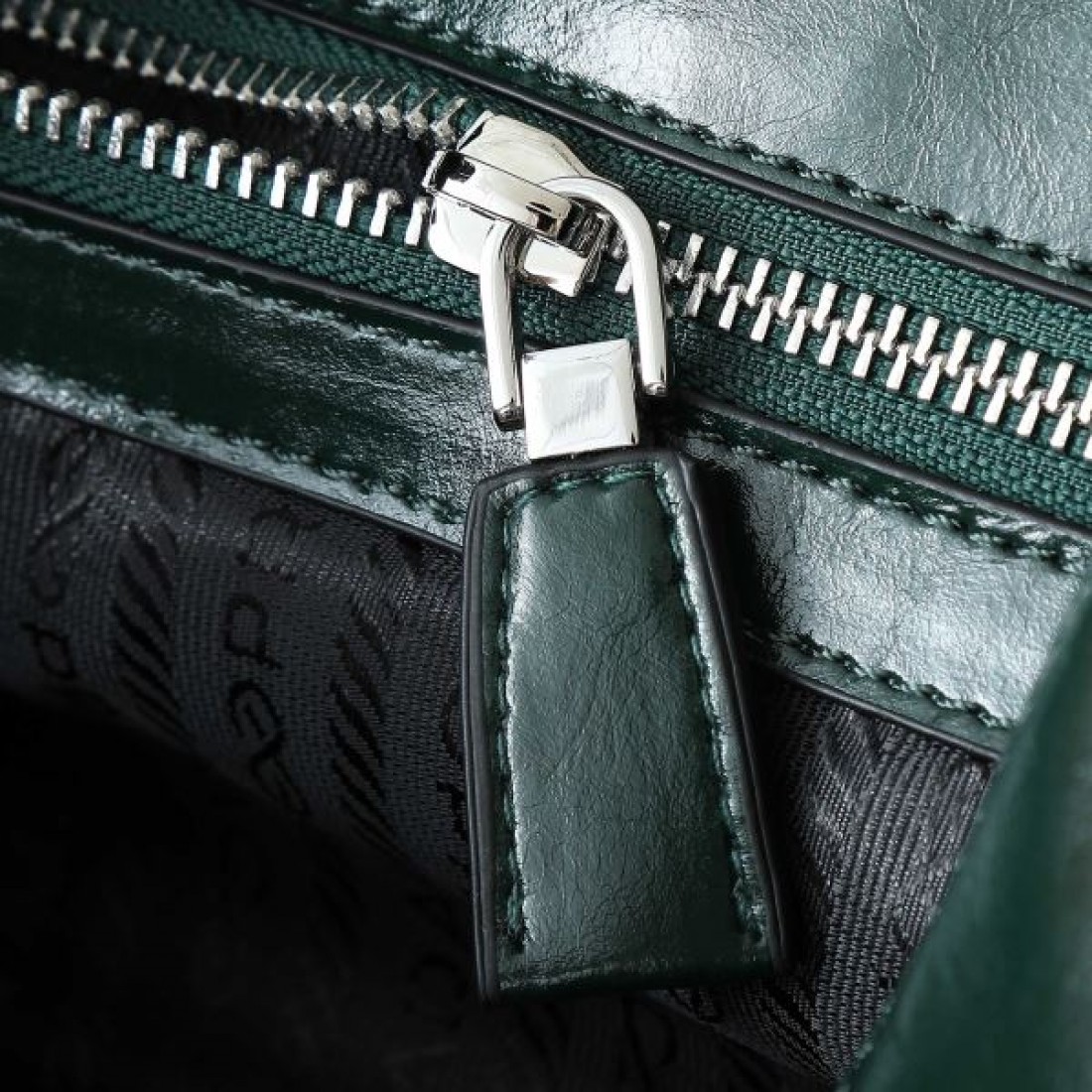 華やかで魅力的な プラダ コピー トートバッグ PRADA 今だけ特別に