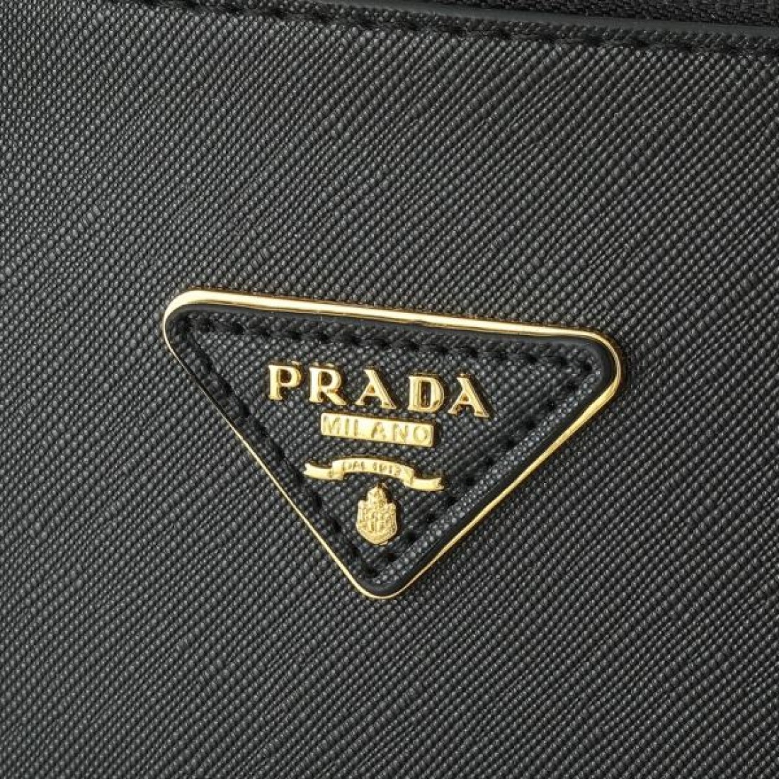 高級感ただよう PRADA プラダ コピー トートバッグ 洗練された雰囲気