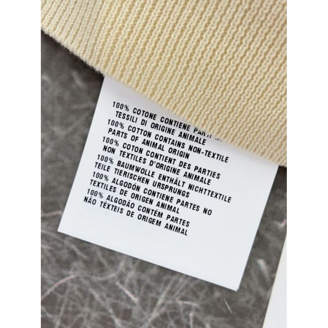 MIU MIU ミュウミュウ コピー 半袖 洗練された女性らしい仕上がり