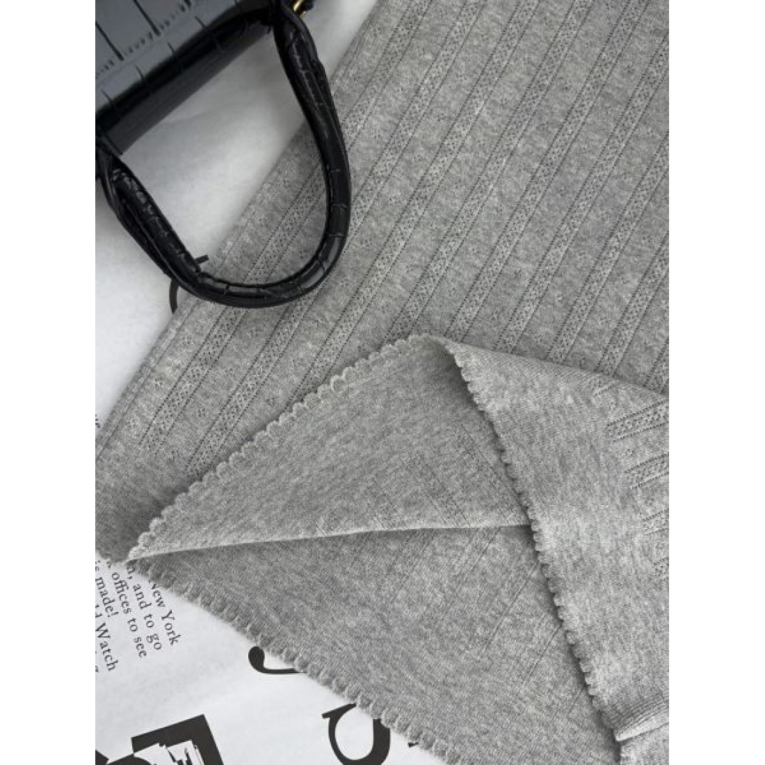 MIU MIU ミュウミュウ コピー 半袖 上品でモダンなデザインが魅力