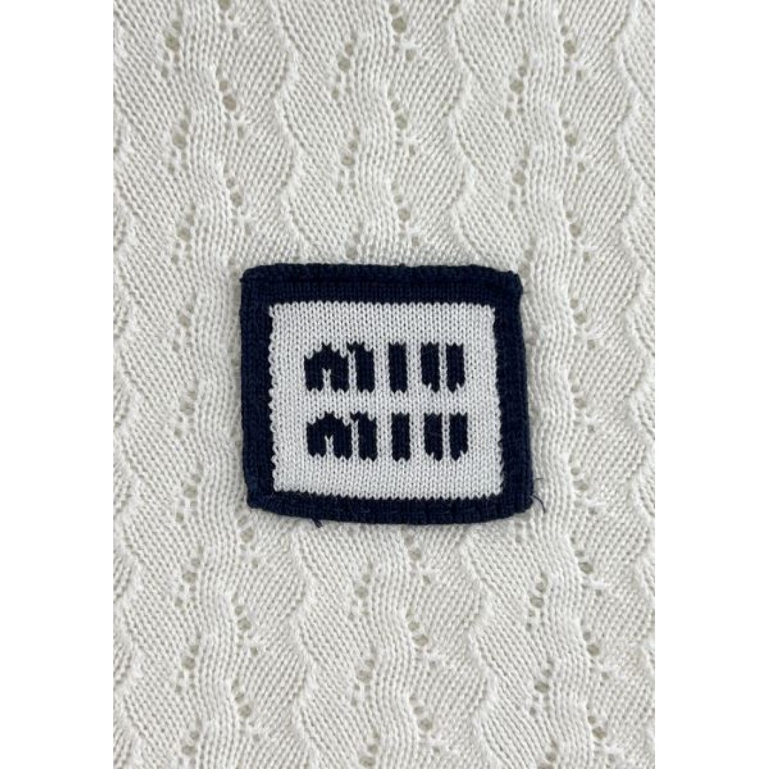 ミュウミュウ スーパーコピー 半袖 MIU MIU 可愛らしい魅力をプラス