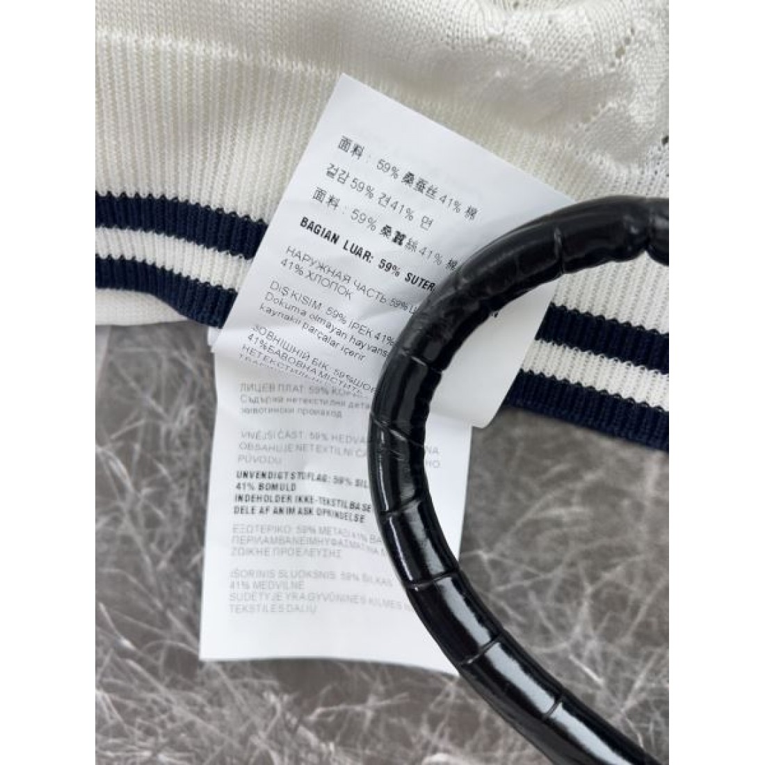 ミュウミュウ スーパーコピー 半袖 MIU MIU 可愛らしい魅力をプラス