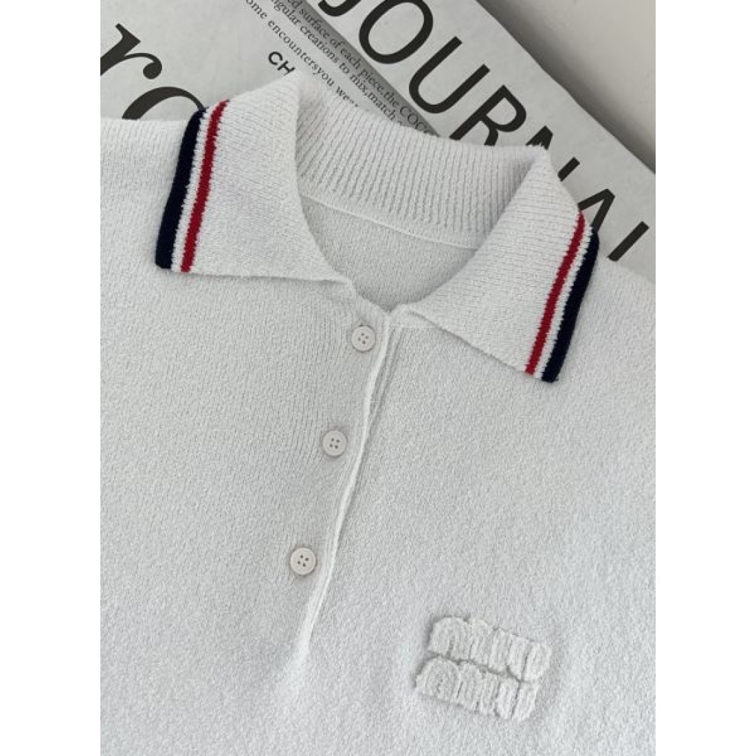 女性らしく華やかな MIU MIU ミュウミュウ スーパーコピー 半袖 エレガントに