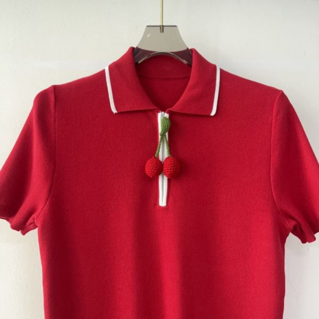  高級感ただよう VALENTINO ヴァレンティノ スーパーコピー 半袖 魅惑の一枚