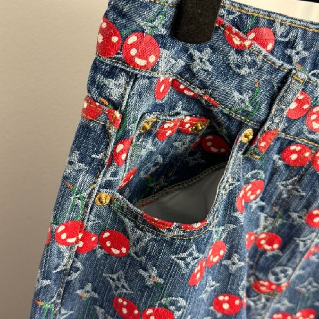 モダンで洗練された ルイヴィトンスーパー コピー ジーンズ LOUIS VUITTON