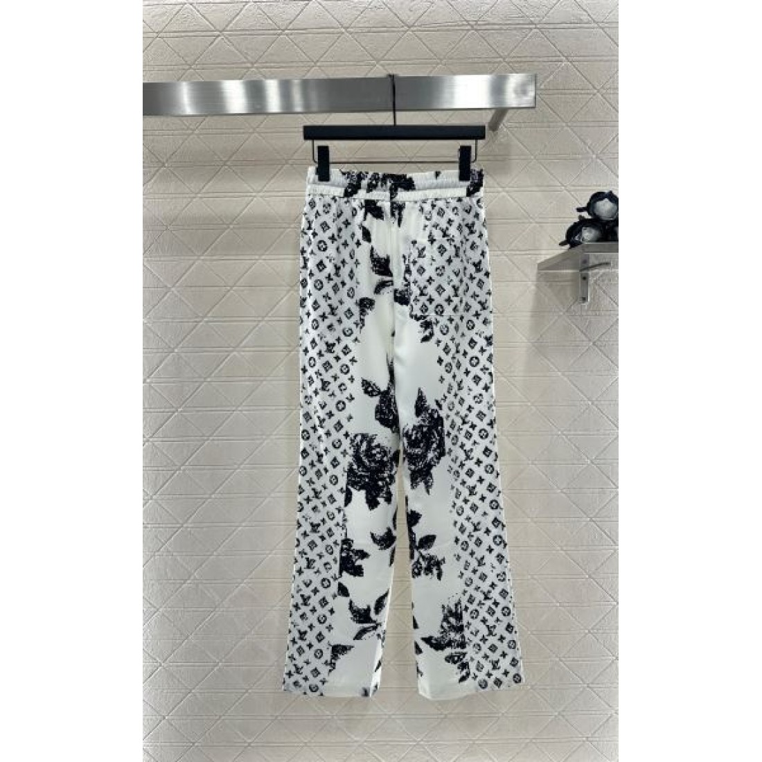 ファッション LOUIS VUITTON ルイヴィトン コピー ストレートパンツ 贅沢な雰囲気