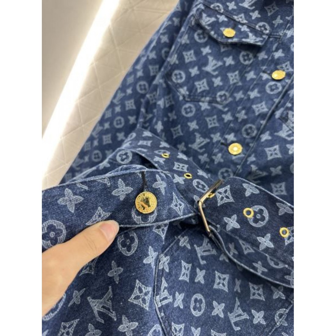 LOUIS VUITTON ルイヴィトン コピー ワンピース 高級感ただよう エレガントなデザイン