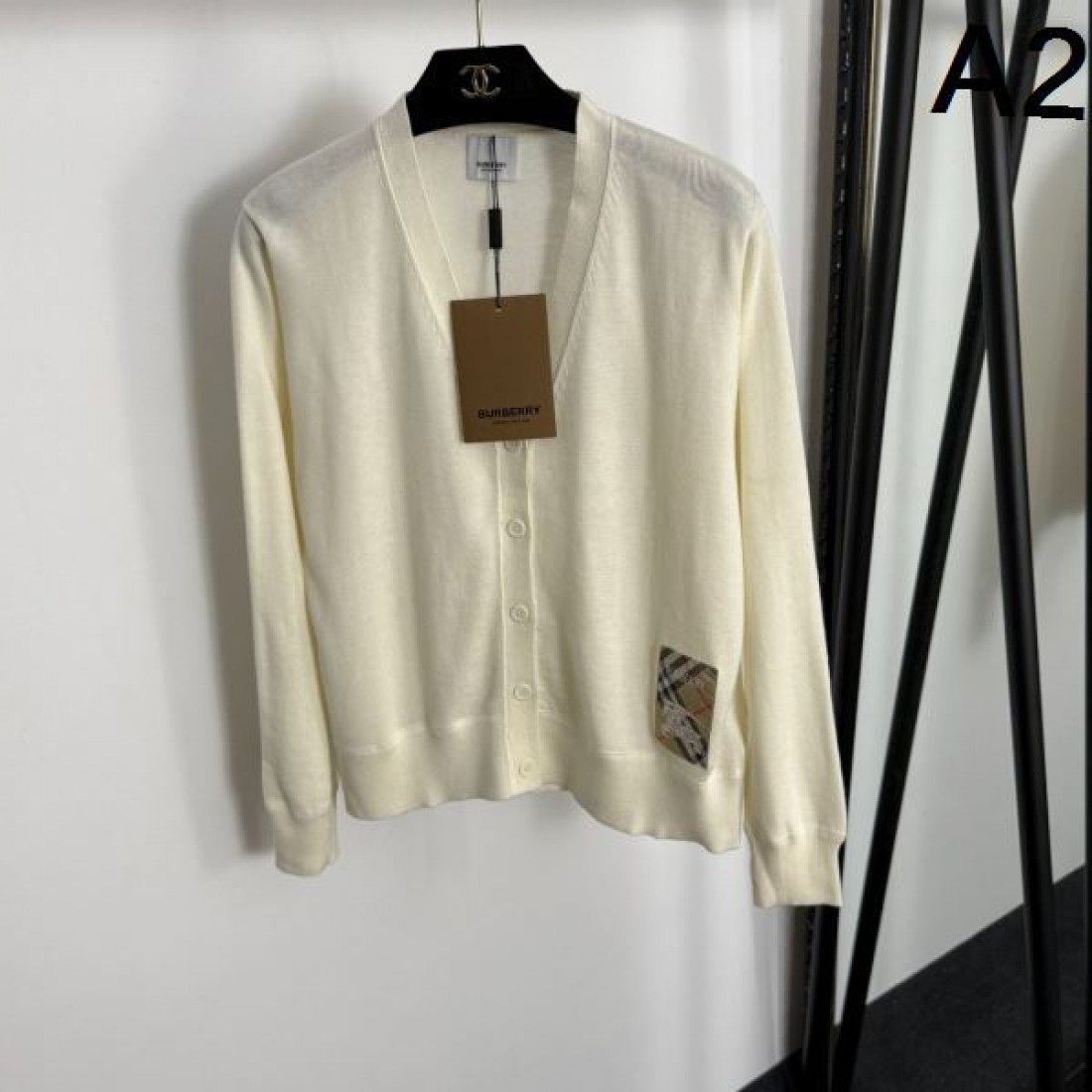 バーバリー BURBERRY コピー カーディガン エレガントで洗練された特別感