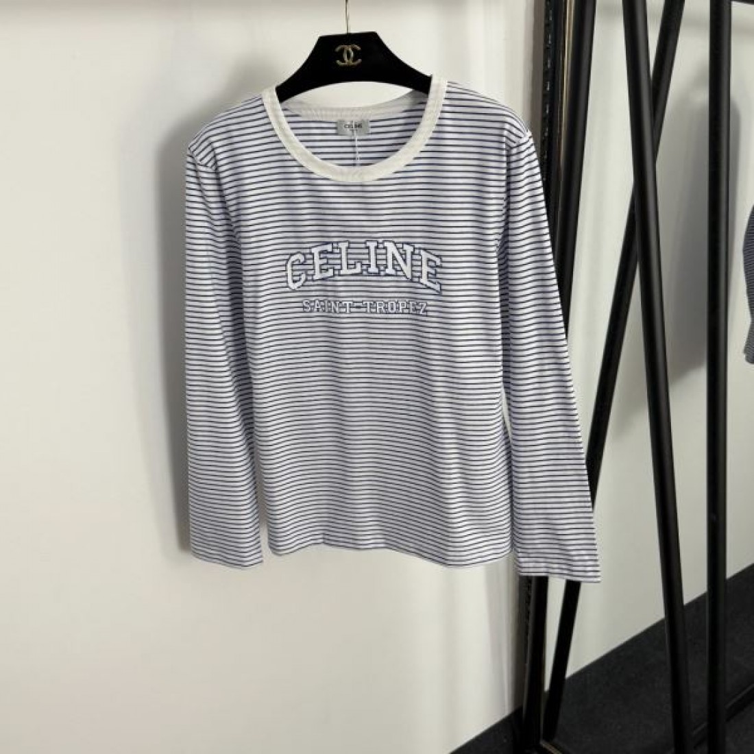 エレガントな セリーヌ コピー 長袖Tシャツ CELINE で魅力的に