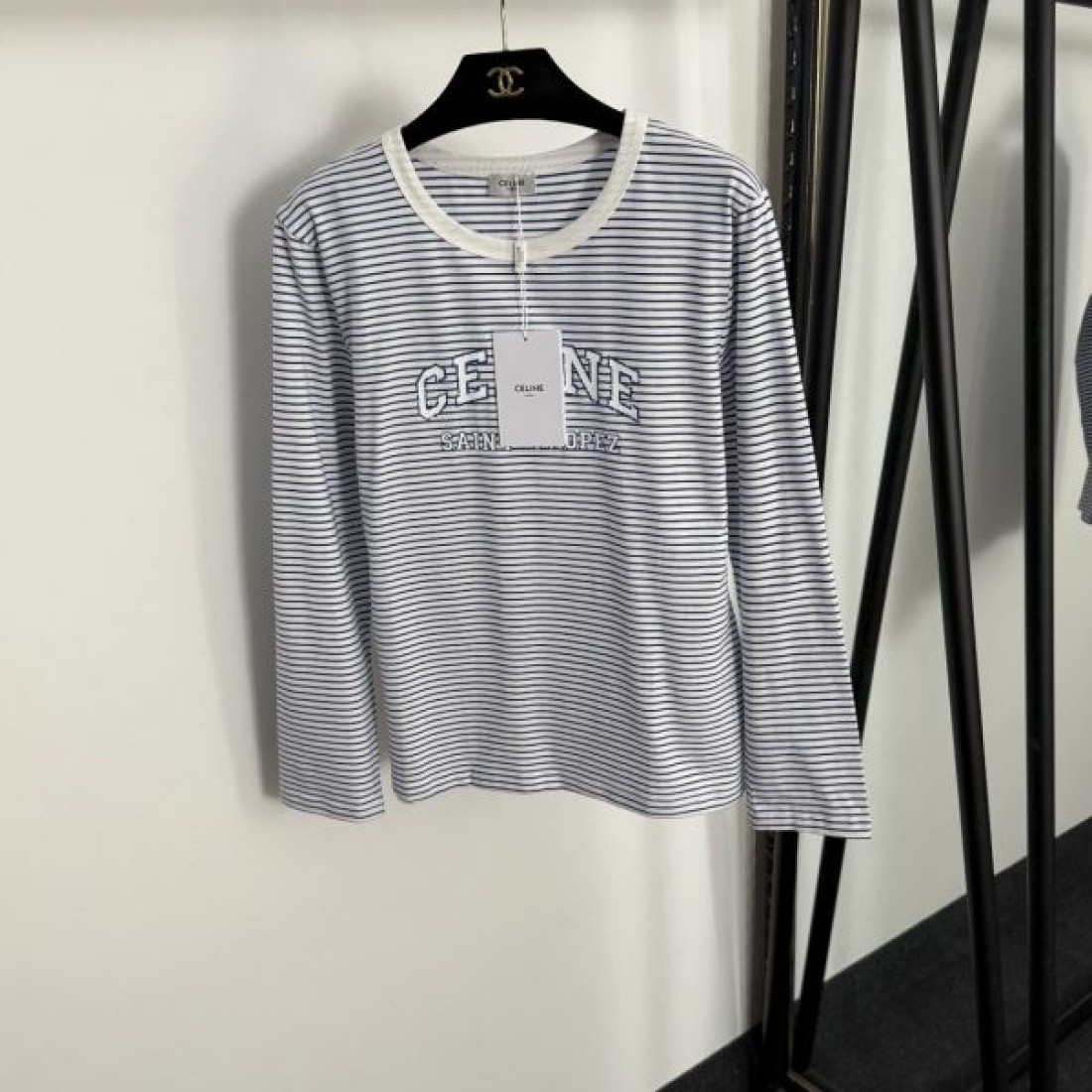 エレガントな セリーヌ コピー 長袖Tシャツ CELINE で魅力的に